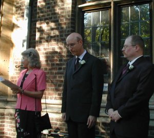 waiting.jpg (22461 bytes)
