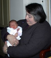 ZoeandYiayia.jpg (10671 bytes)
